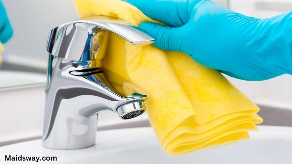 how to clean bathroom faucet