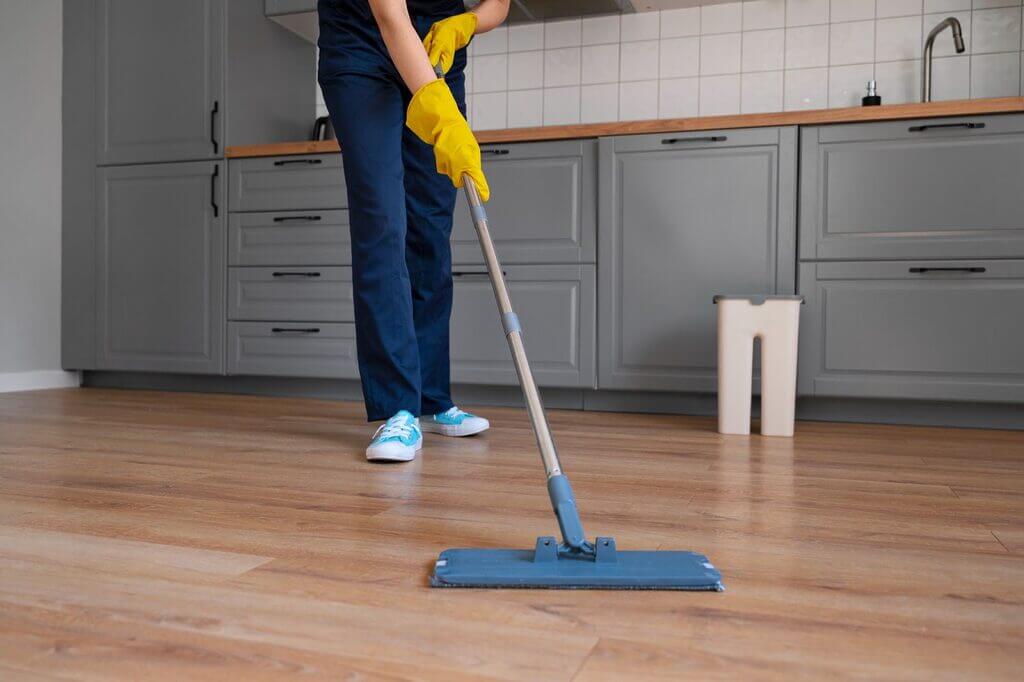 Best Way to Clean Vinyl Plank Floors
